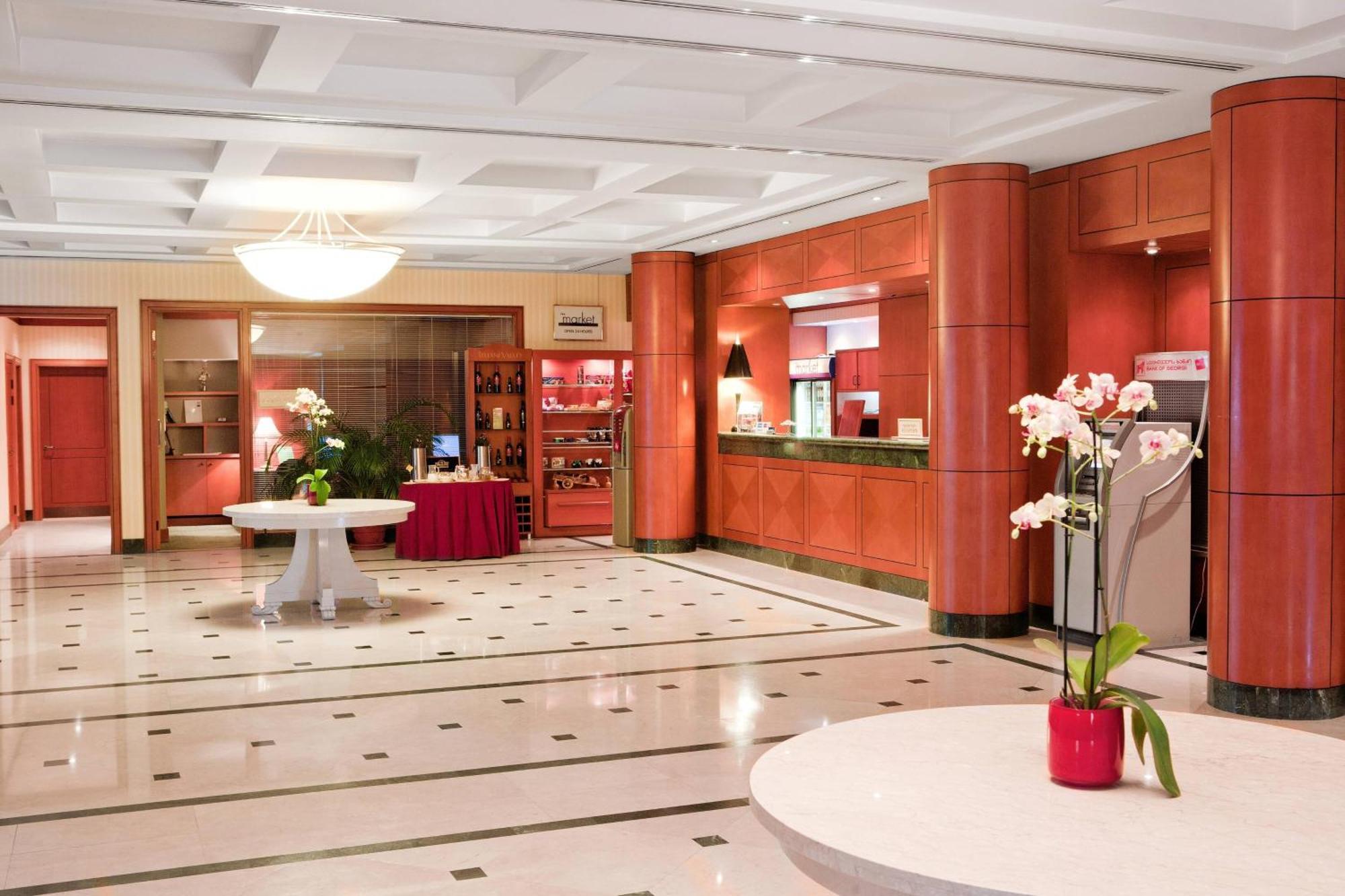 מלון Courtyard By Marriott טביליסי מראה חיצוני תמונה